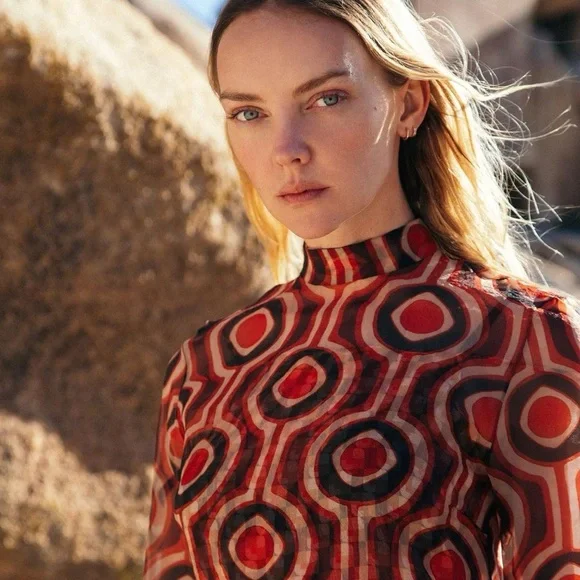 Zara Geometric Patterned Red Dress - Picture 2 of 11